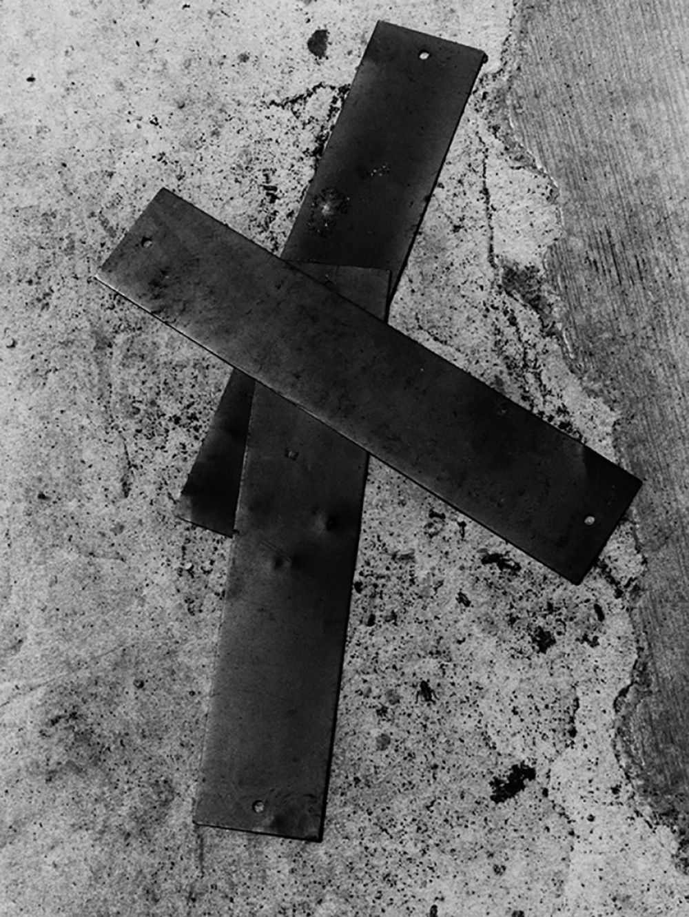 Sin título (Metal cruzado)